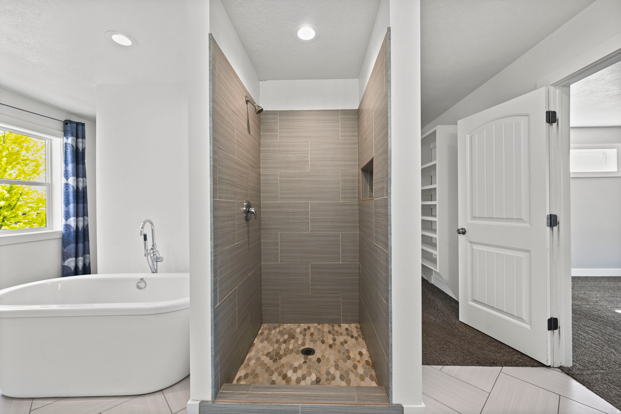 GRAND VIEW HILLS - Residential