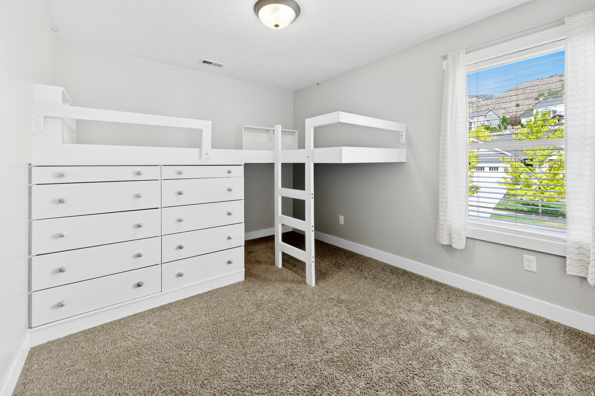 GRAND VIEW HILLS - Residential