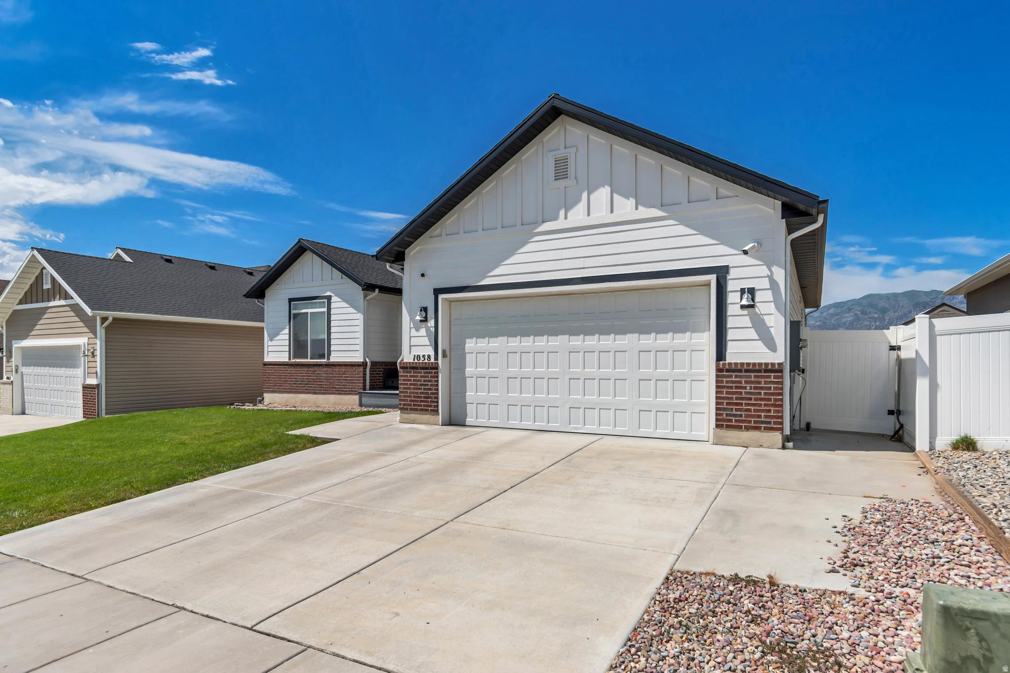 ORANGE GROVE - Residential