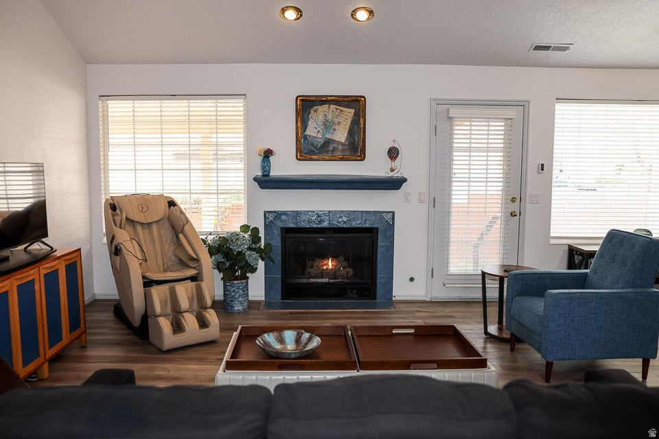 BLOOMINGTON RANCHES TH 2-2 - Residential