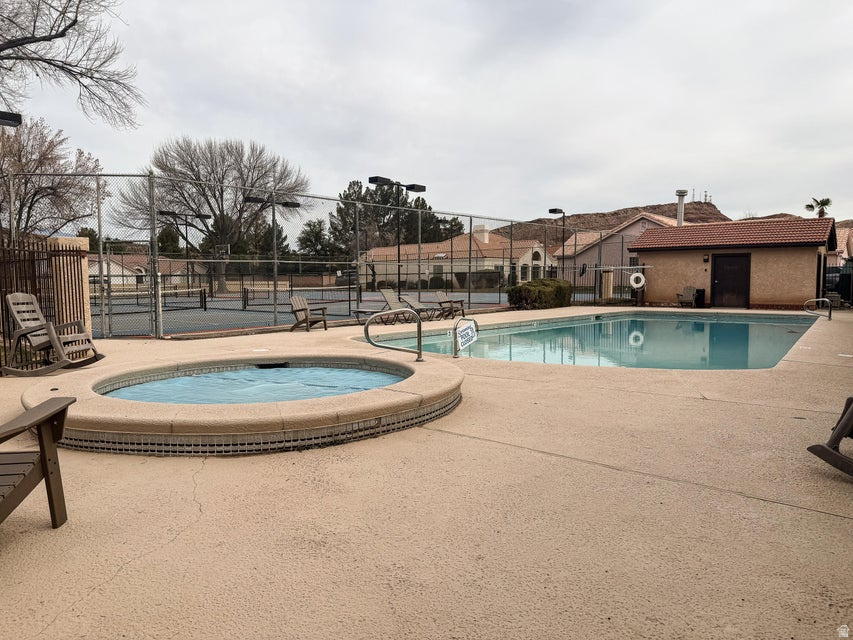 BLOOMINGTON RANCHES TH 2-2 - Residential