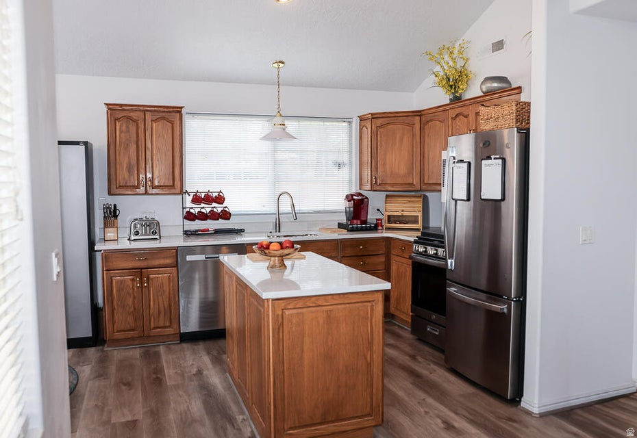 BLOOMINGTON RANCHES TH 2-2 - Residential