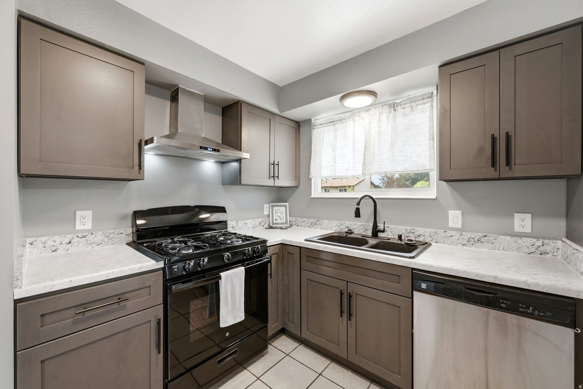 VALLEY VIEW PARK - Residential