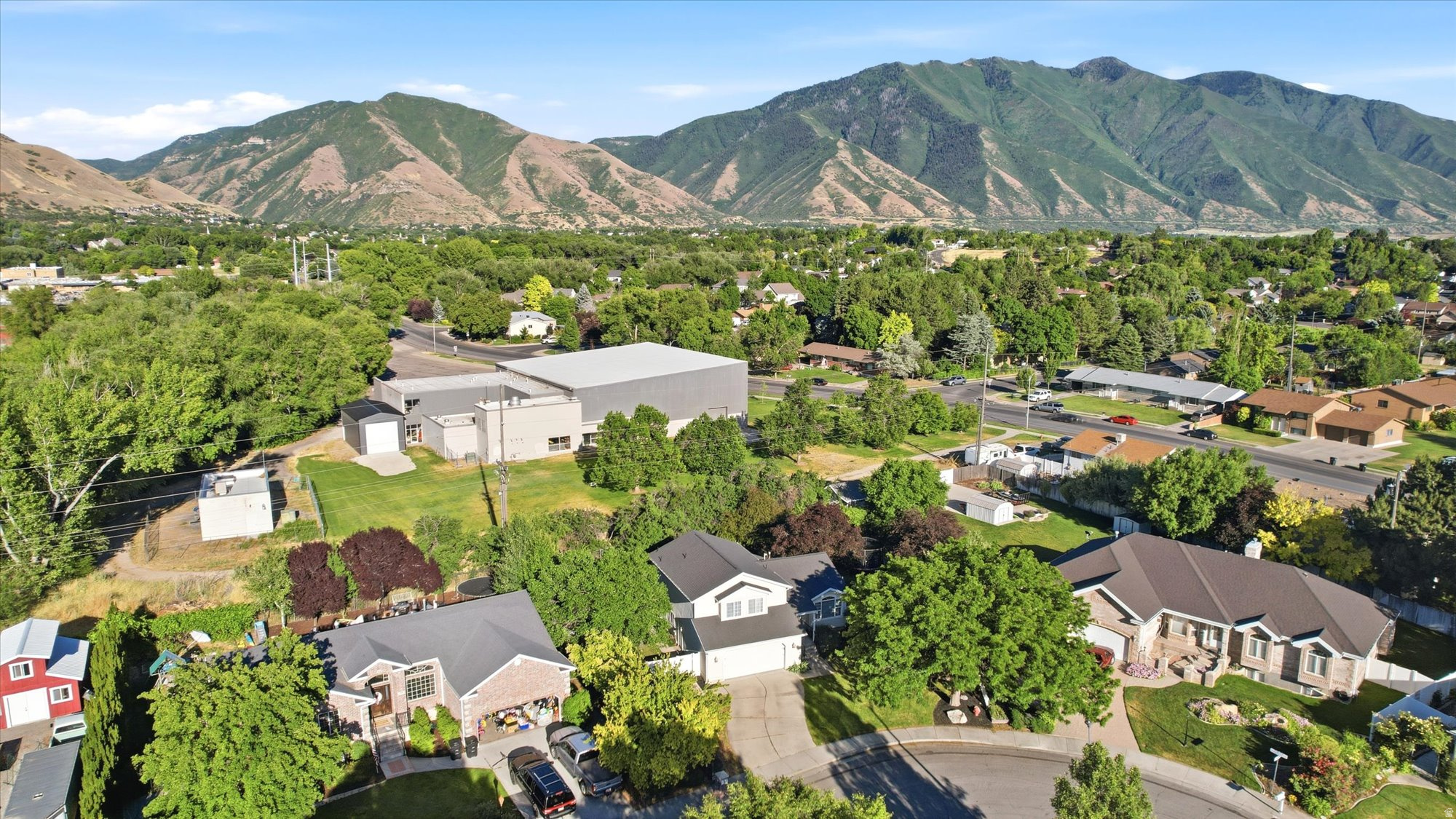 COUNTRY SPRINGS - Residential