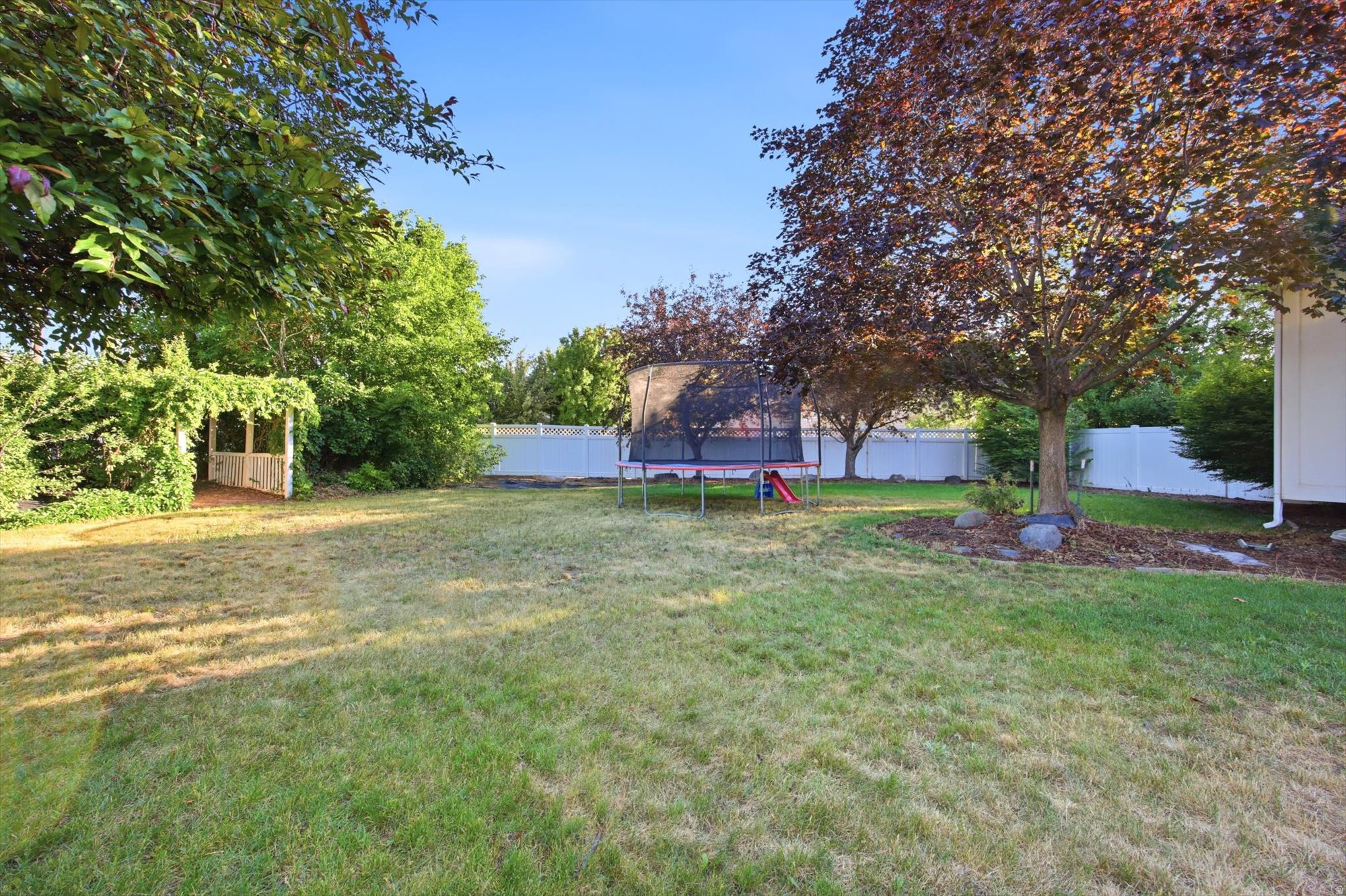 COUNTRY SPRINGS - Residential