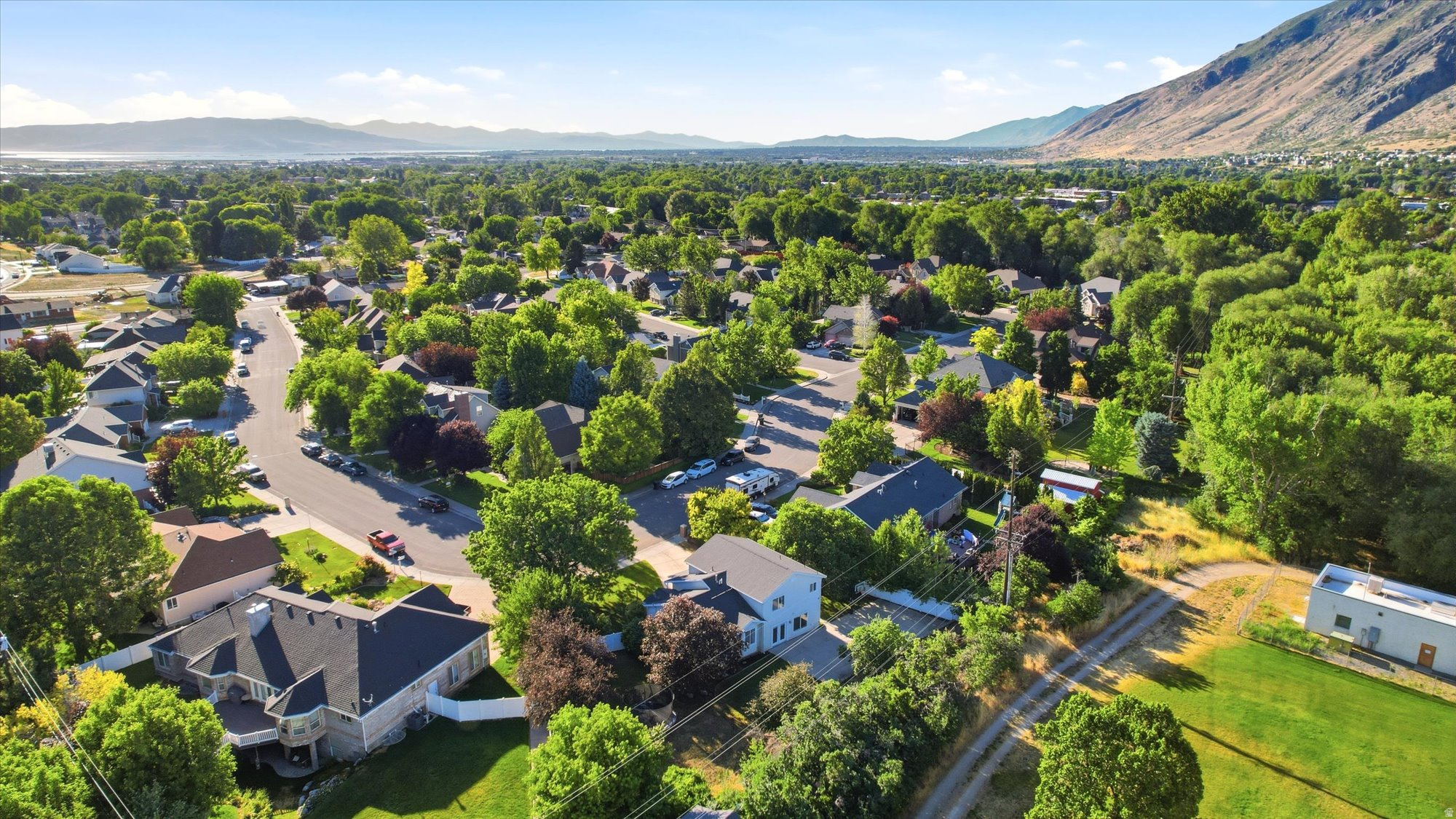 COUNTRY SPRINGS - Residential