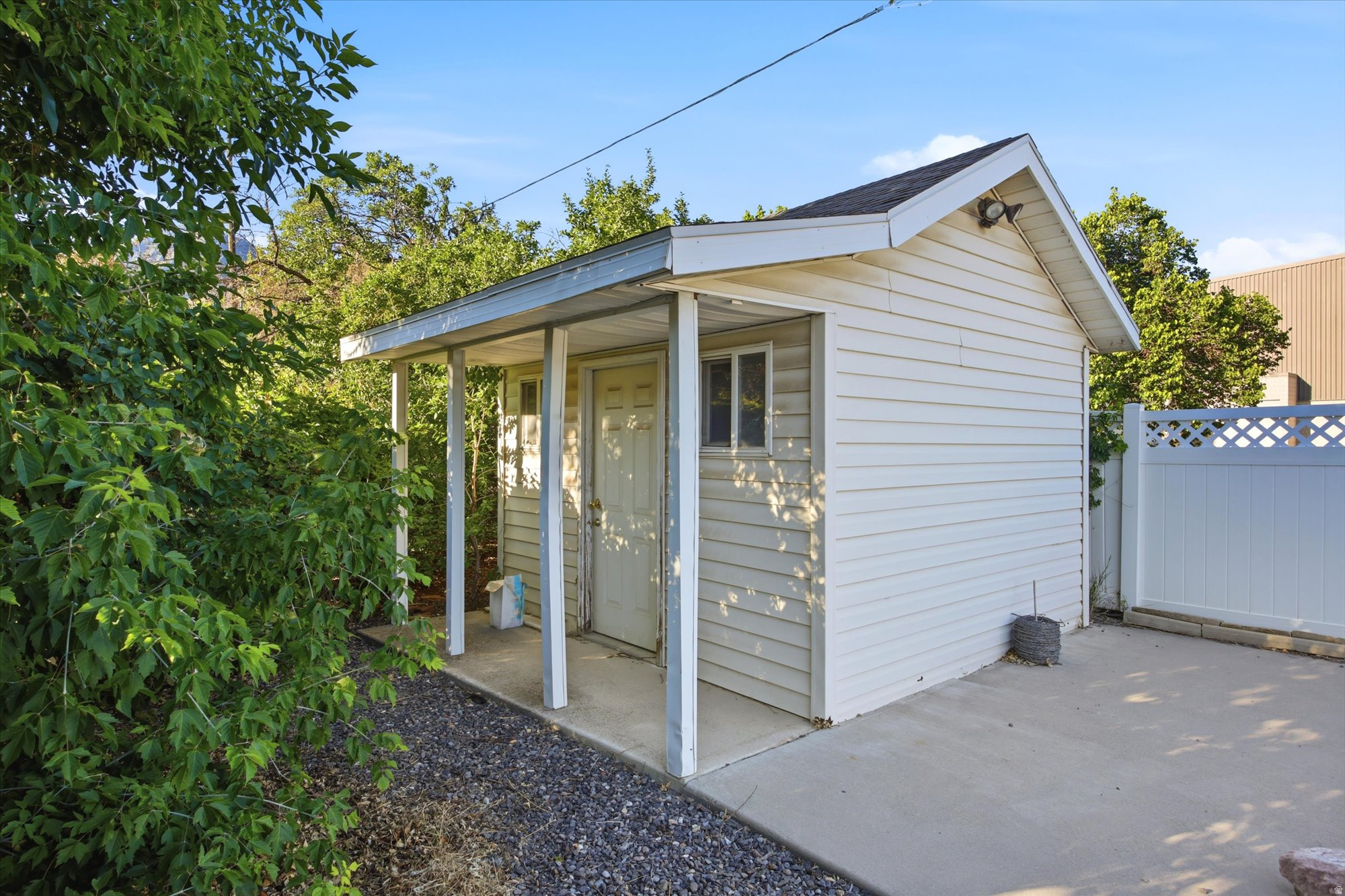 COUNTRY SPRINGS - Residential
