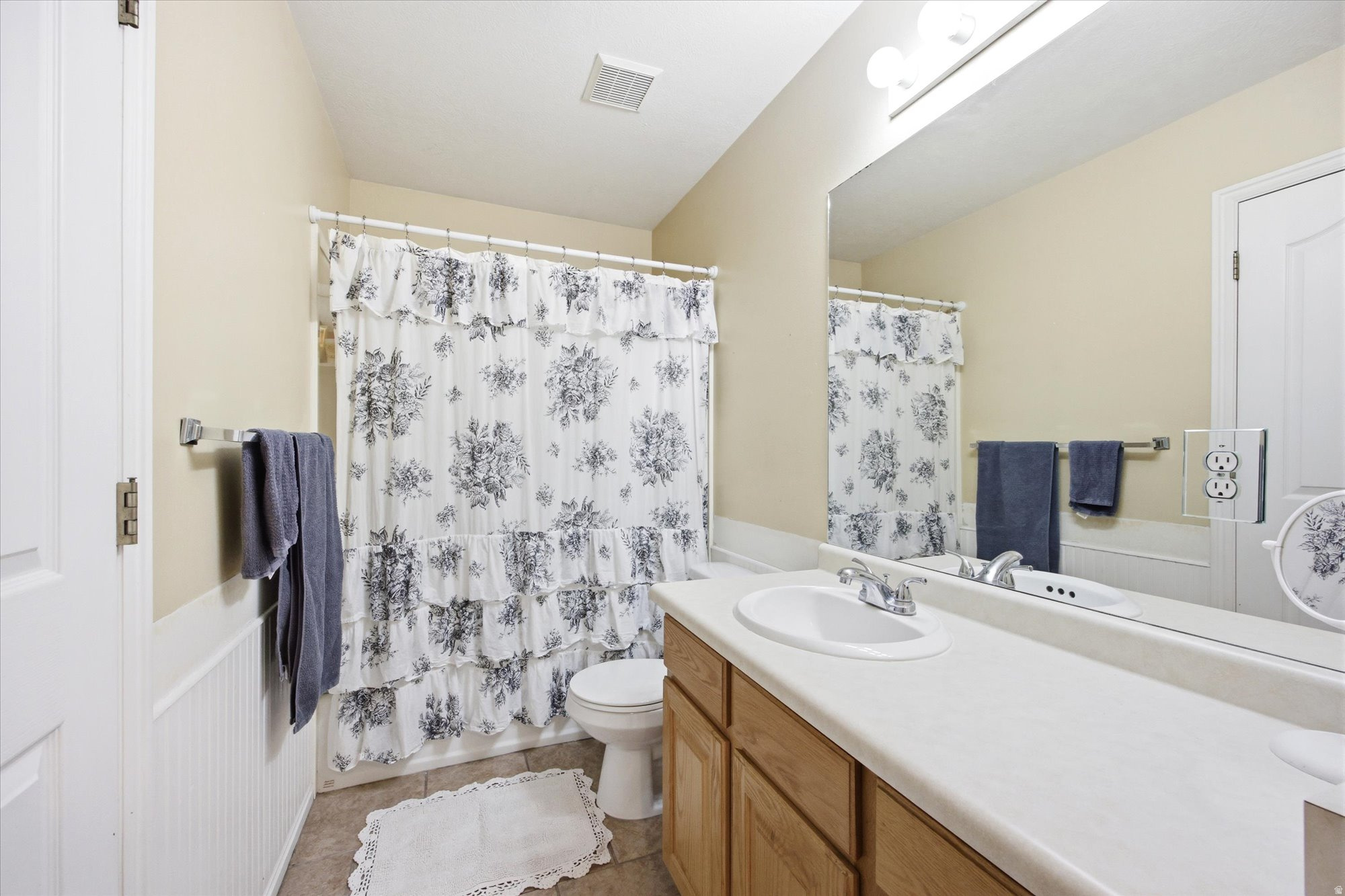 COUNTRY SPRINGS - Residential