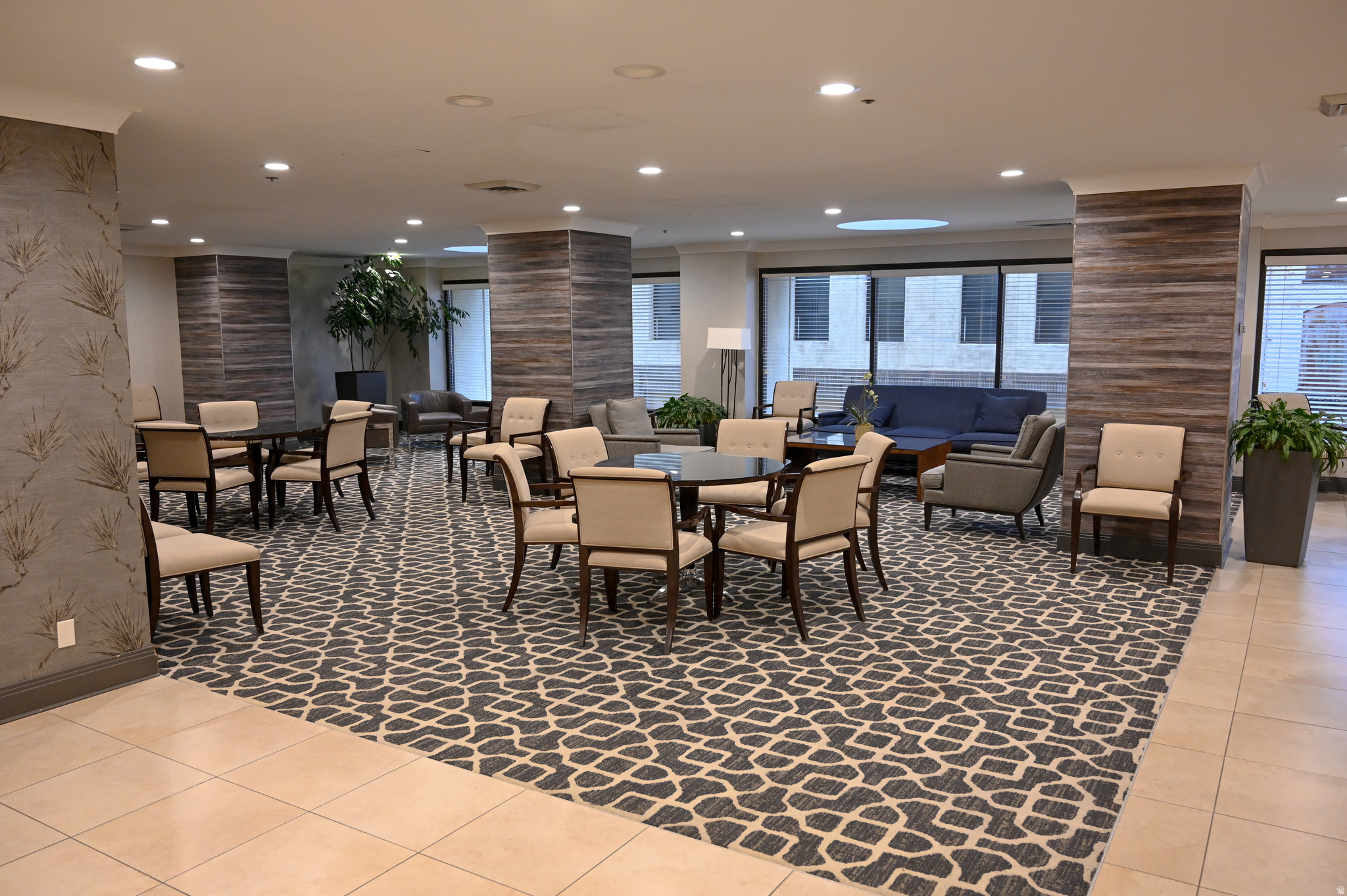 AMERICAN TOWERS - Residential