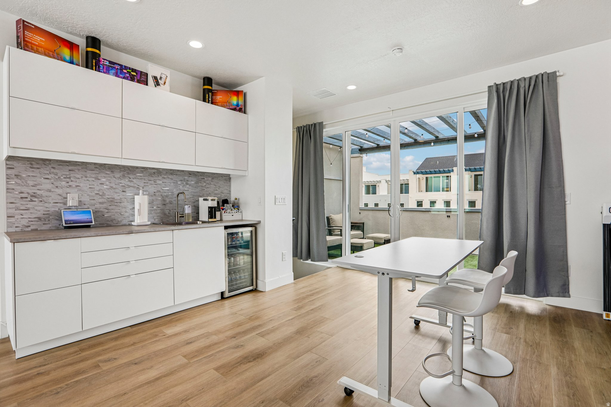 DAYBREAK - Residential