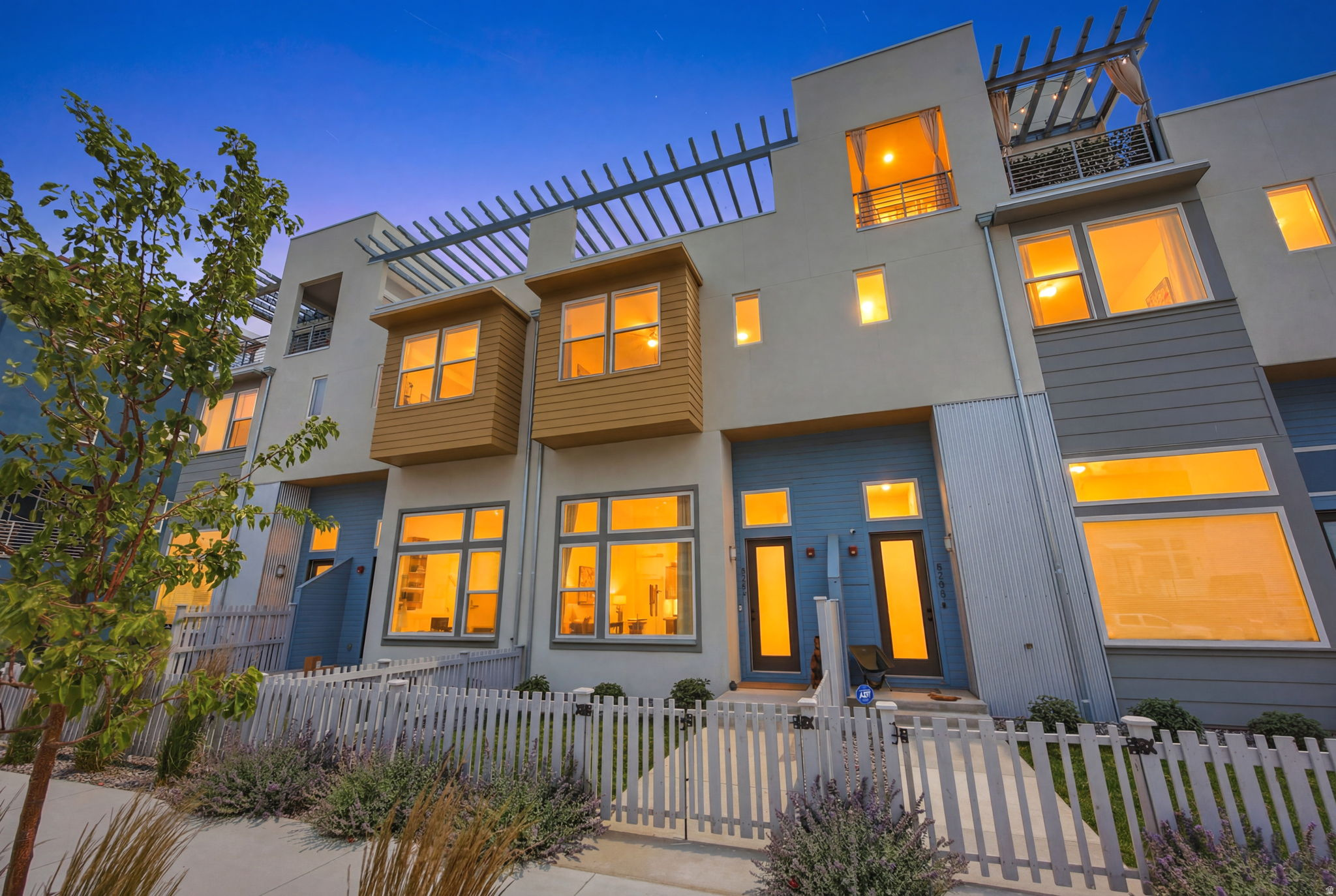 DAYBREAK - Residential