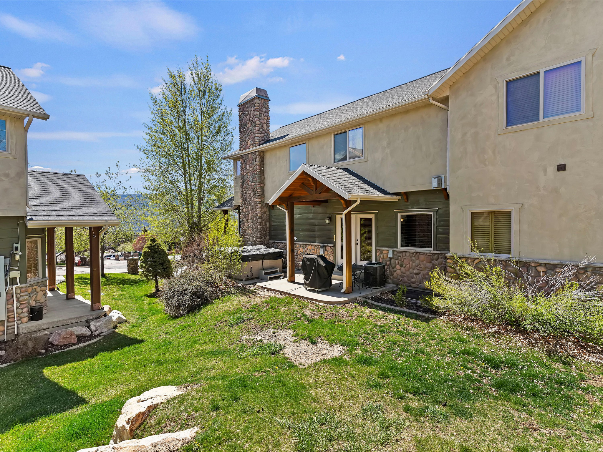 THE CASCADES AT MOOS - Residential