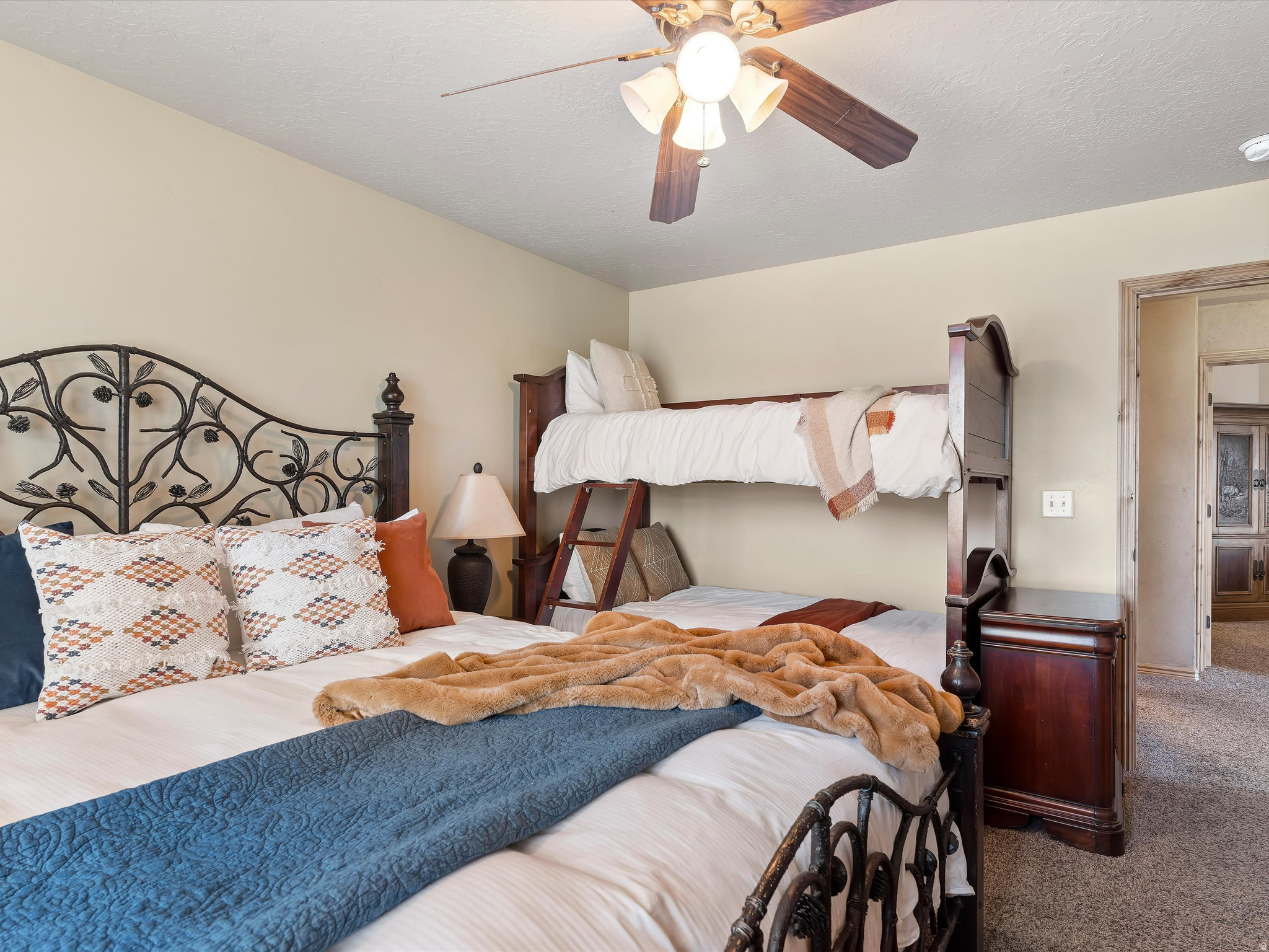 THE CASCADES AT MOOS - Residential
