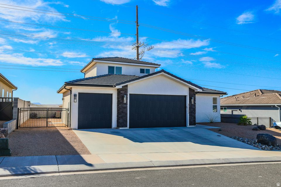 PEREGRINE POINTE WEST - Residential