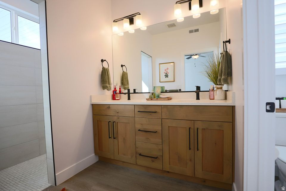 PEREGRINE POINTE WEST - Residential