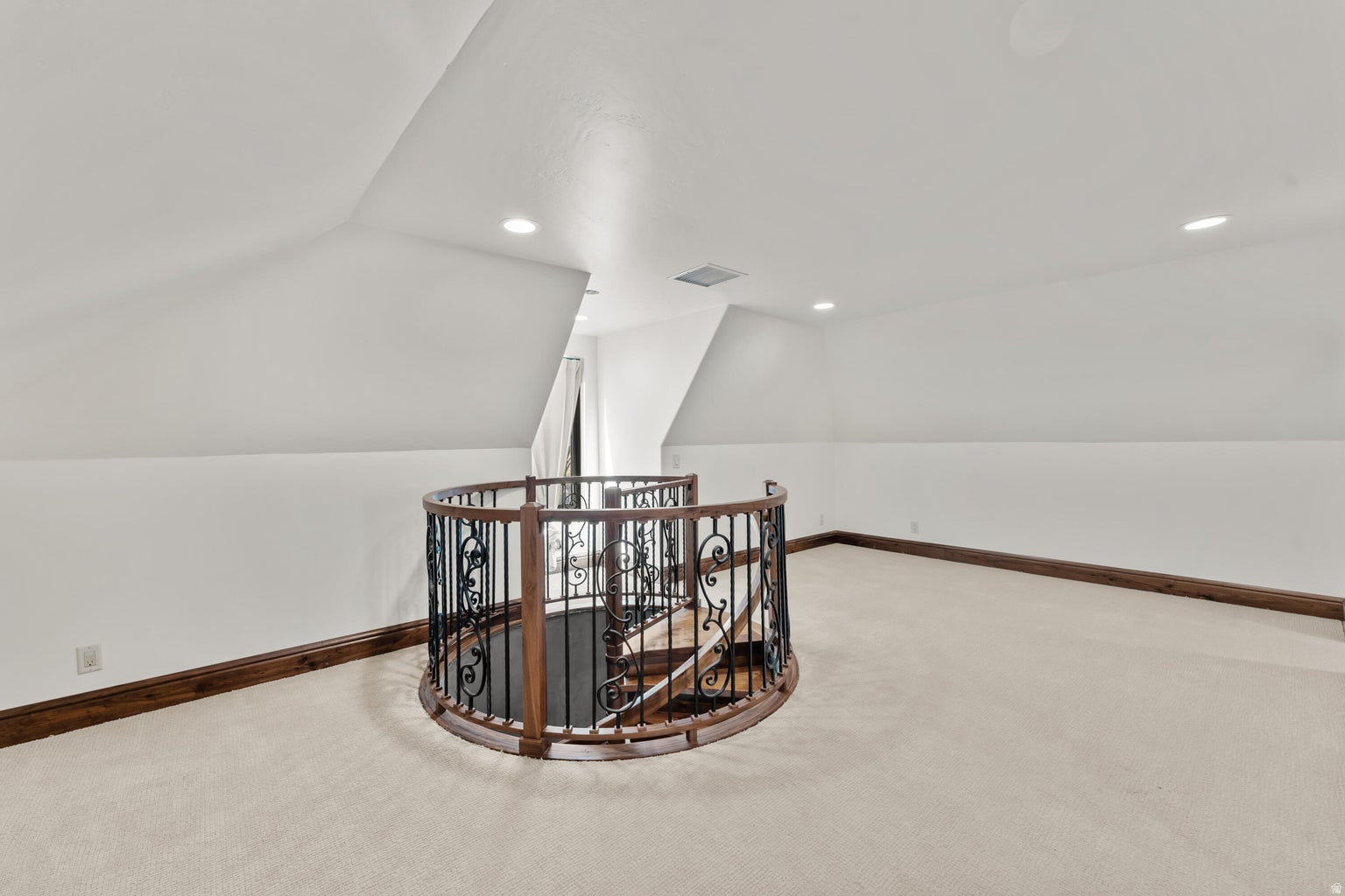BLOOMINGTON RANCHOS - Residential