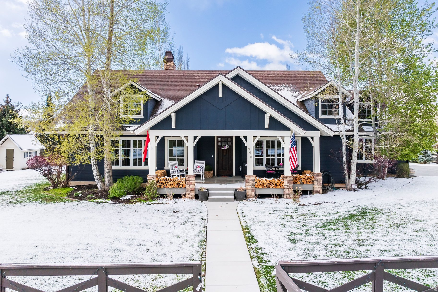 DUTCH FIELDS - Residential