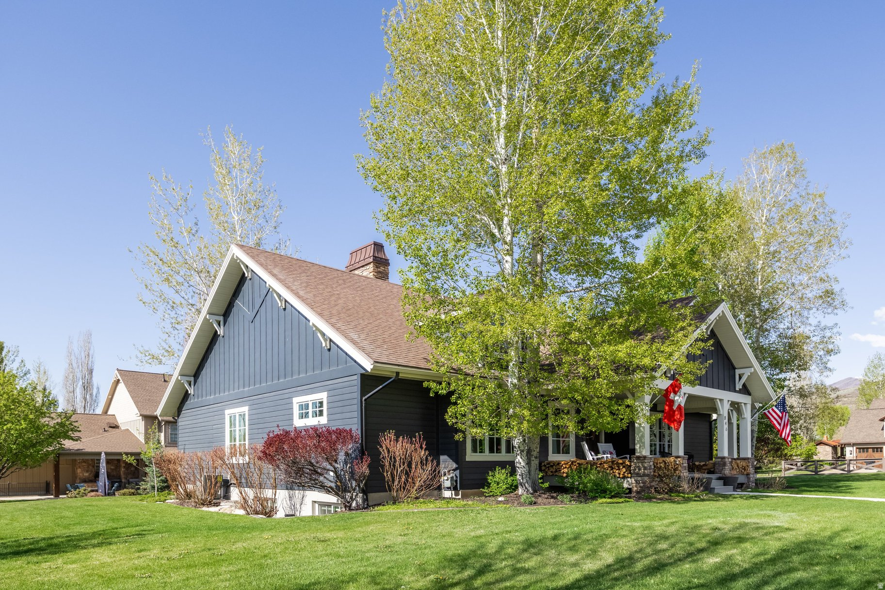 DUTCH FIELDS - Residential