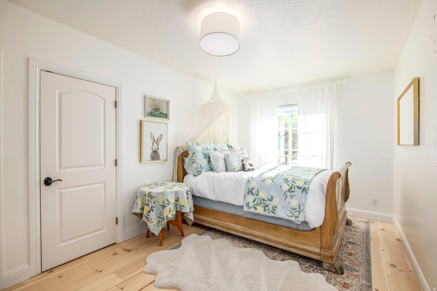 DUTCH FIELDS - Residential