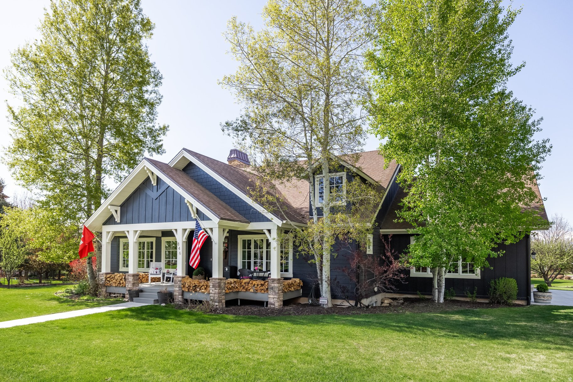 DUTCH FIELDS - Residential