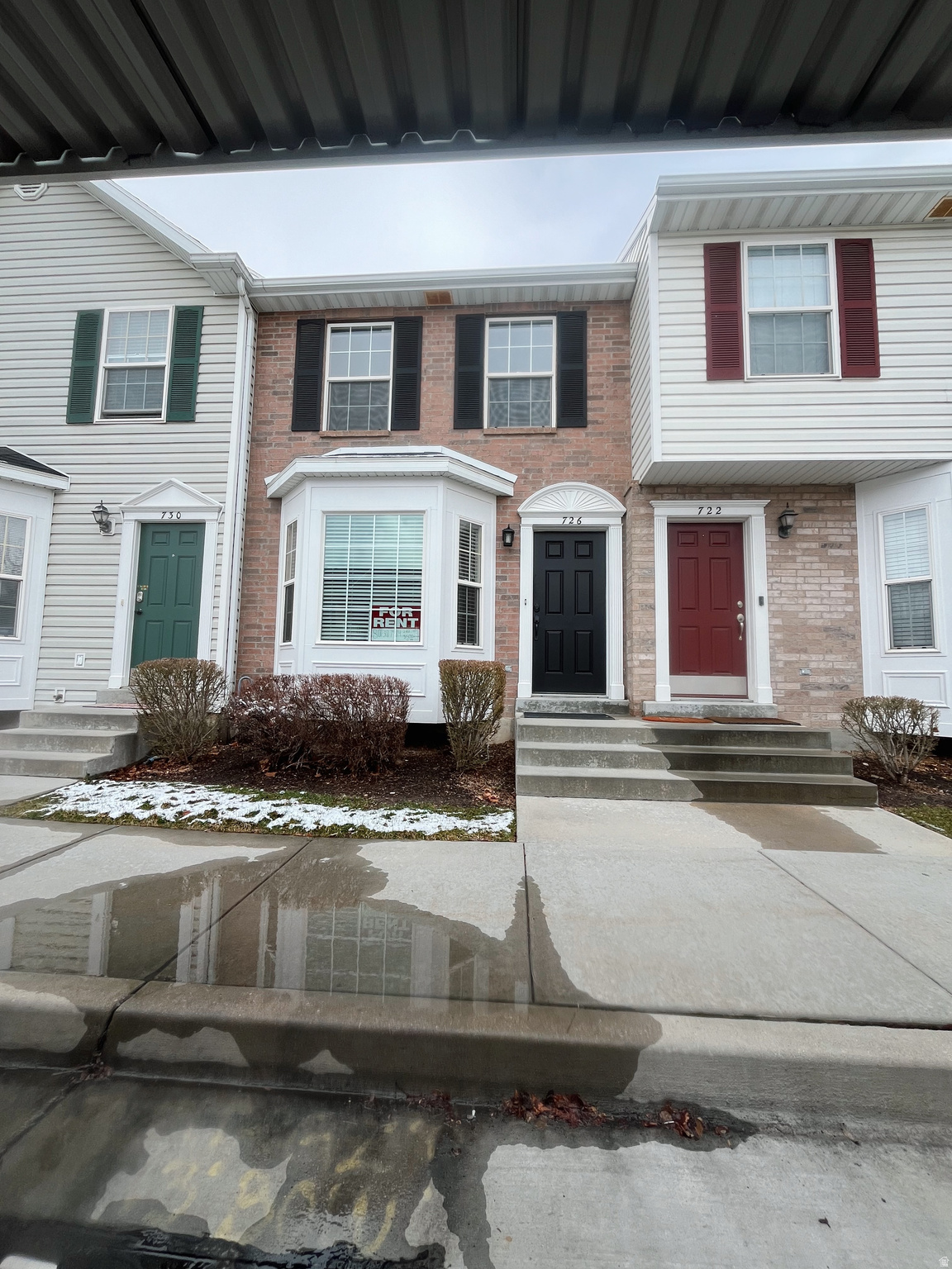 This townhome has convenient access to mountains, parks, shopping, dining, and schools. The two-story layout was updated in 2022 with new flooring, appliances, countertops, cabinets, and more. Features include a fenced backyard with a storage shed, an in-unit washer and dryer, dishwasher, and central heating and air. Residents enjoy a covered parking space, guest parking, and access to community amenities including a clubhouse, fitness center, pool, and hot tub. Beautiful mountain views complete the home. Information was obtained from the county recorder- buyer to verify all.