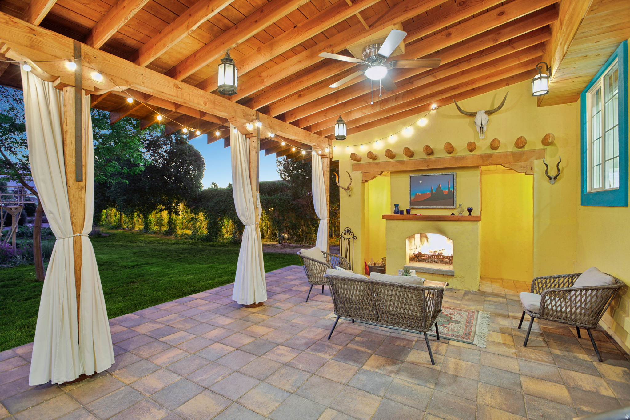 PALOMINO RANCH - Residential