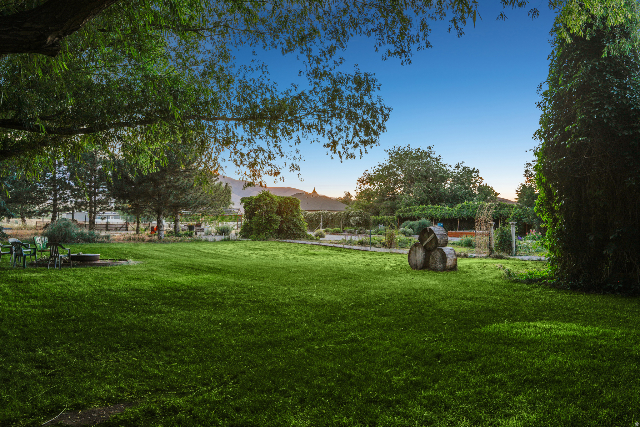 PALOMINO RANCH - Residential