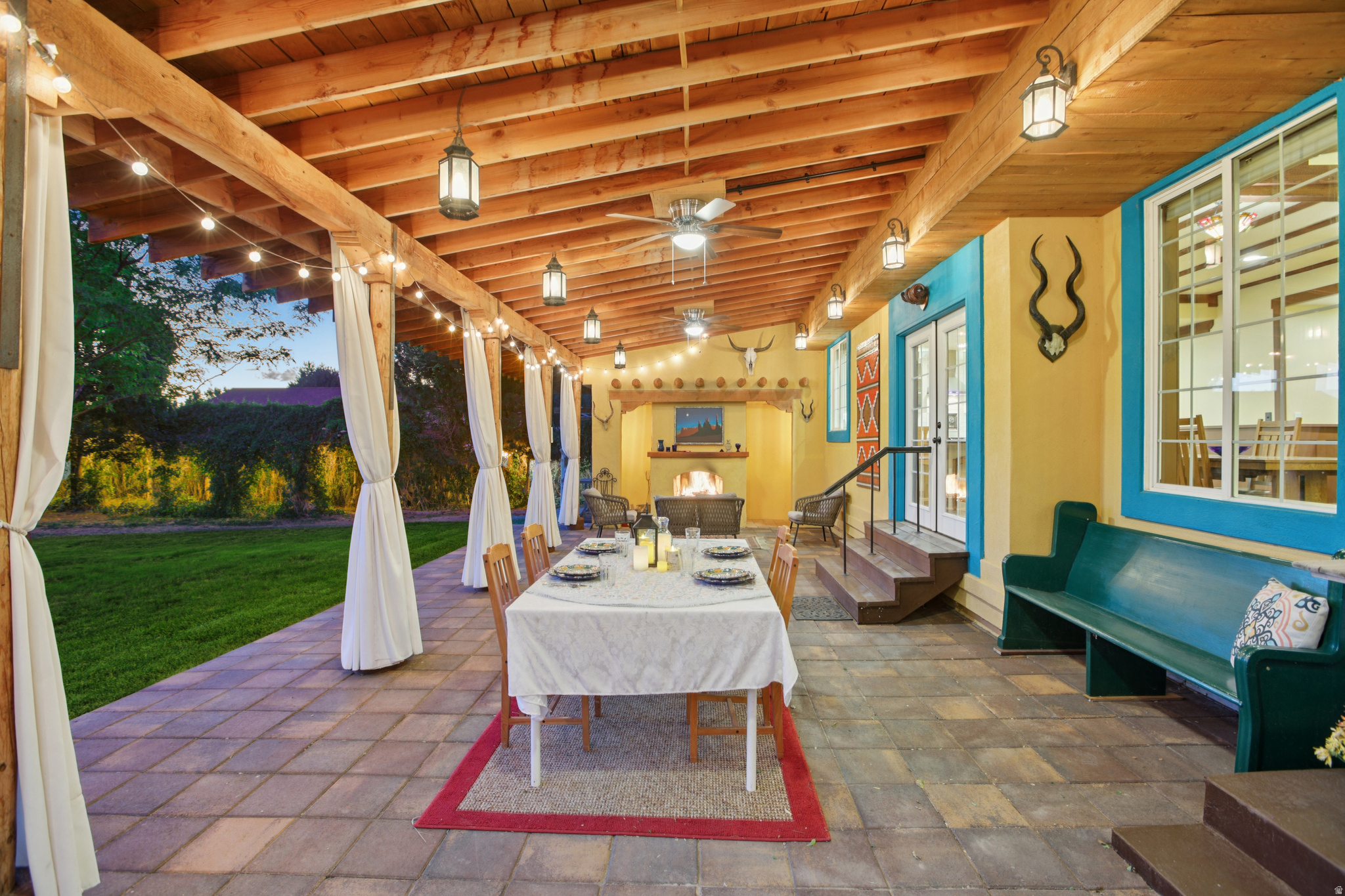 PALOMINO RANCH - Residential