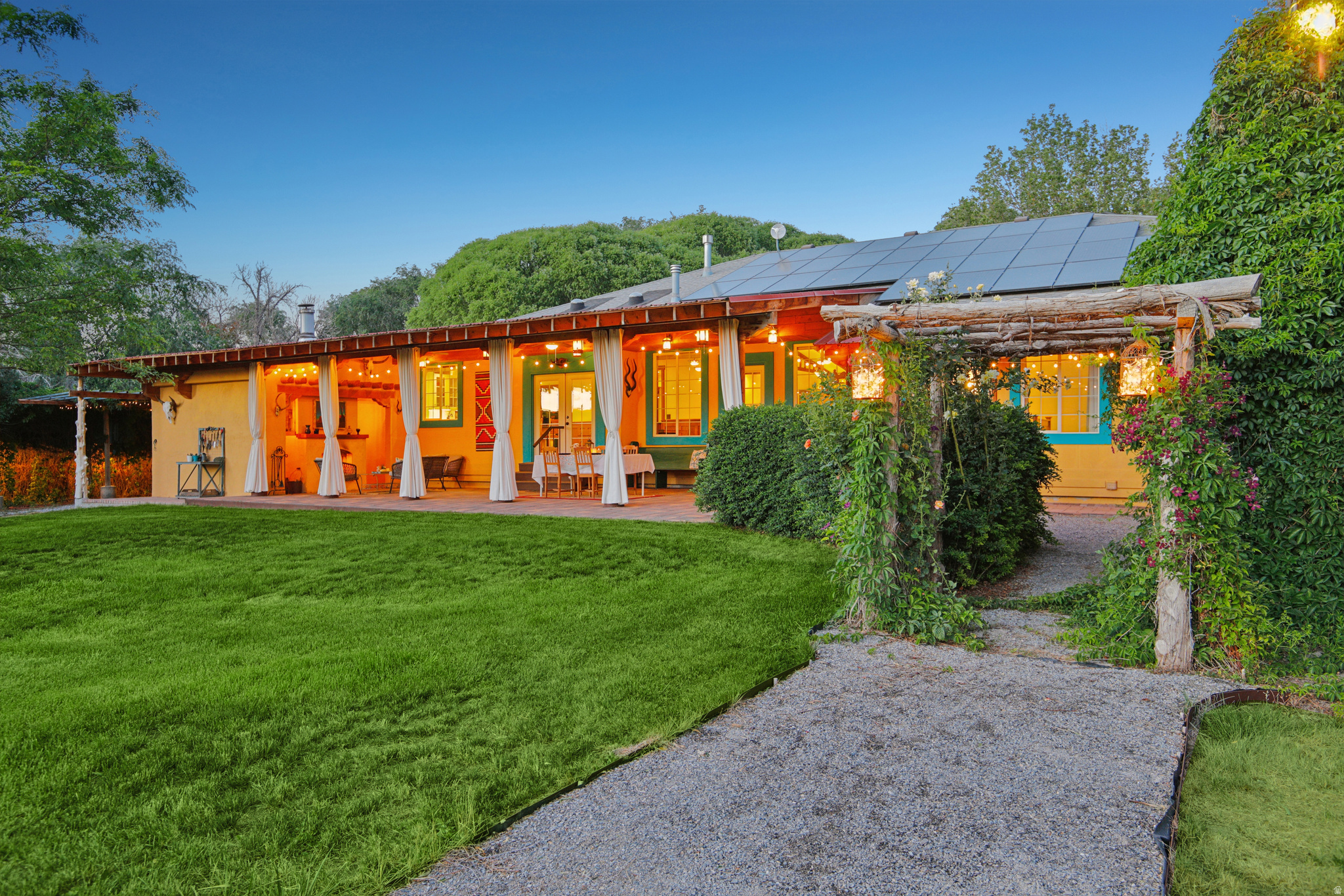 PALOMINO RANCH - Residential