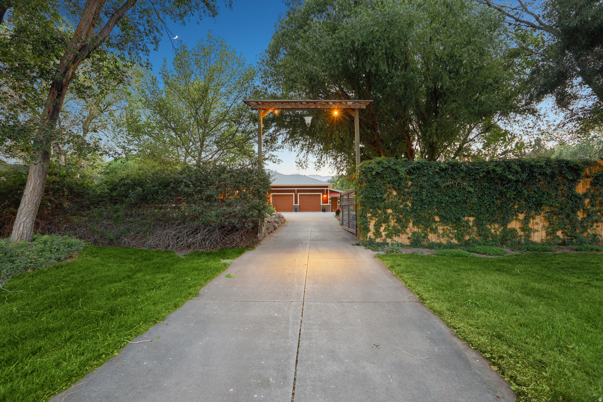 PALOMINO RANCH - Residential