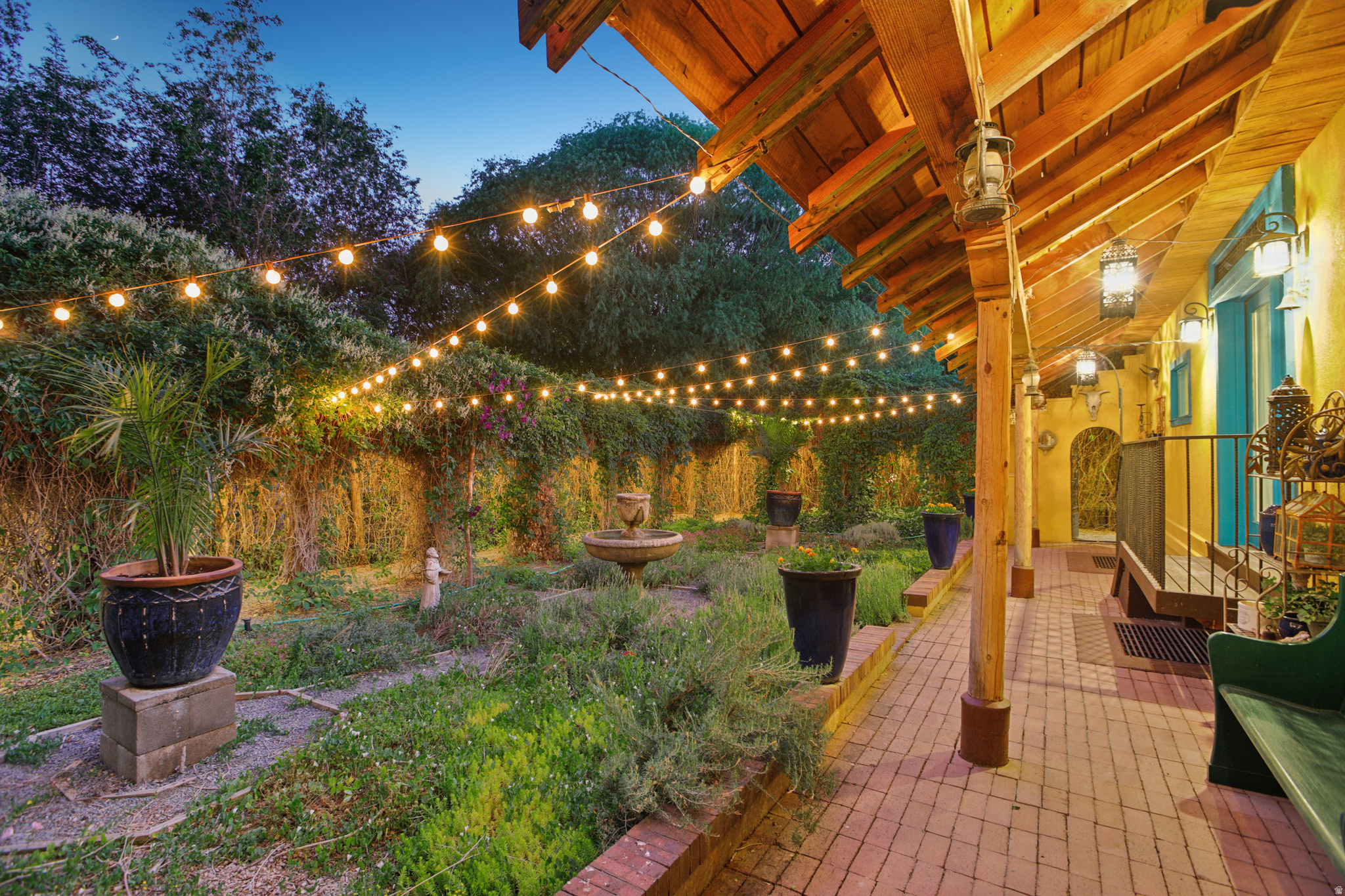 PALOMINO RANCH - Residential