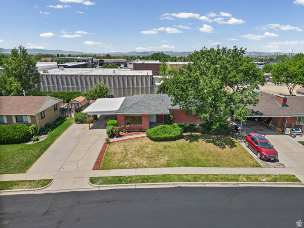 MEADOW LANE - Residential