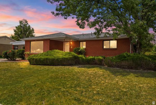 MEADOW LANE - Residential