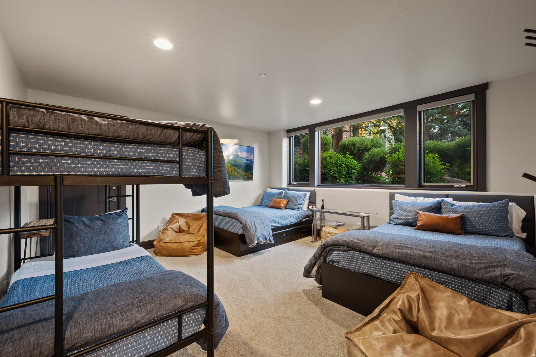 KNOLL ESTATES - Residential