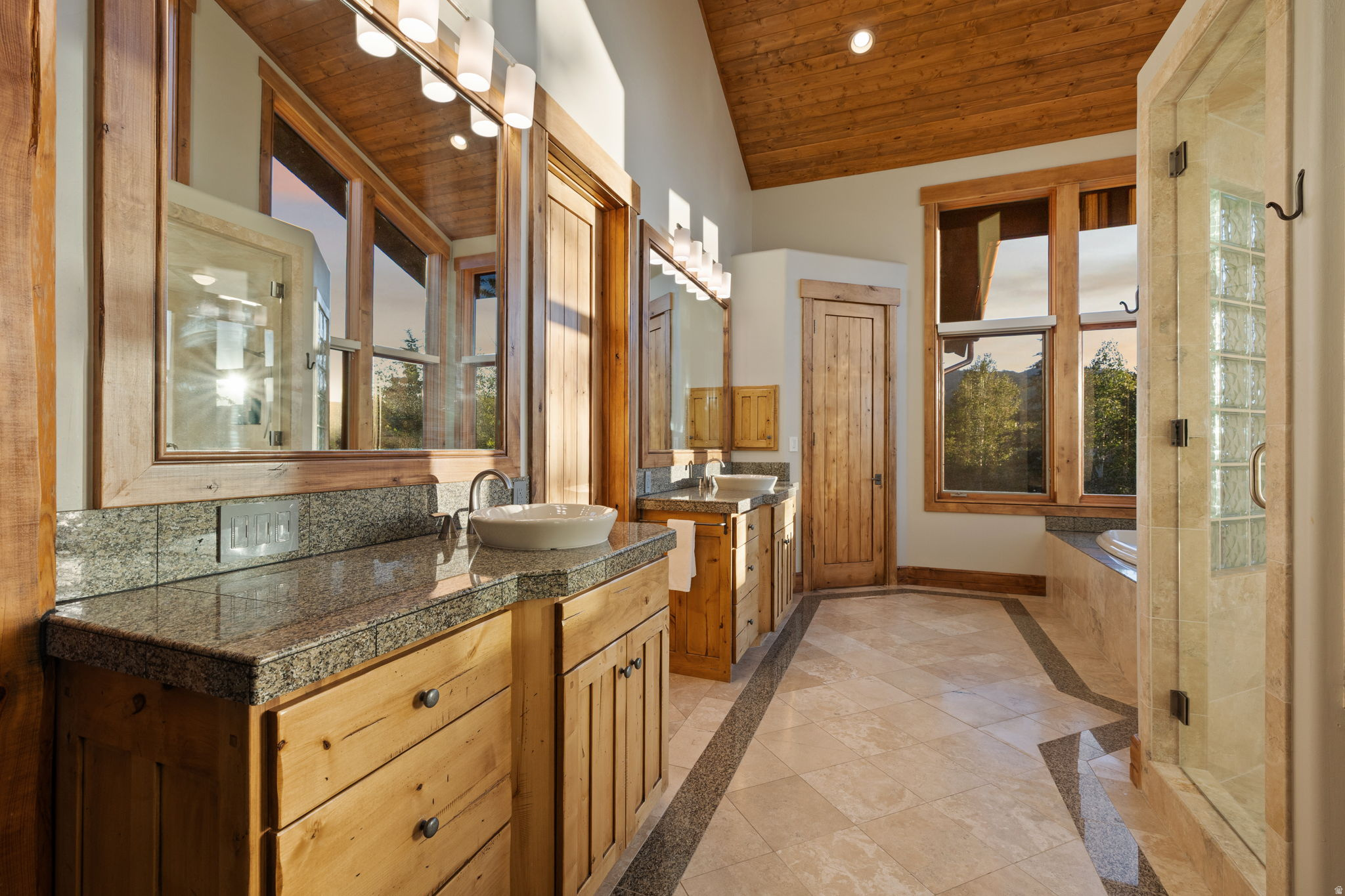 KNOLL ESTATES - Residential