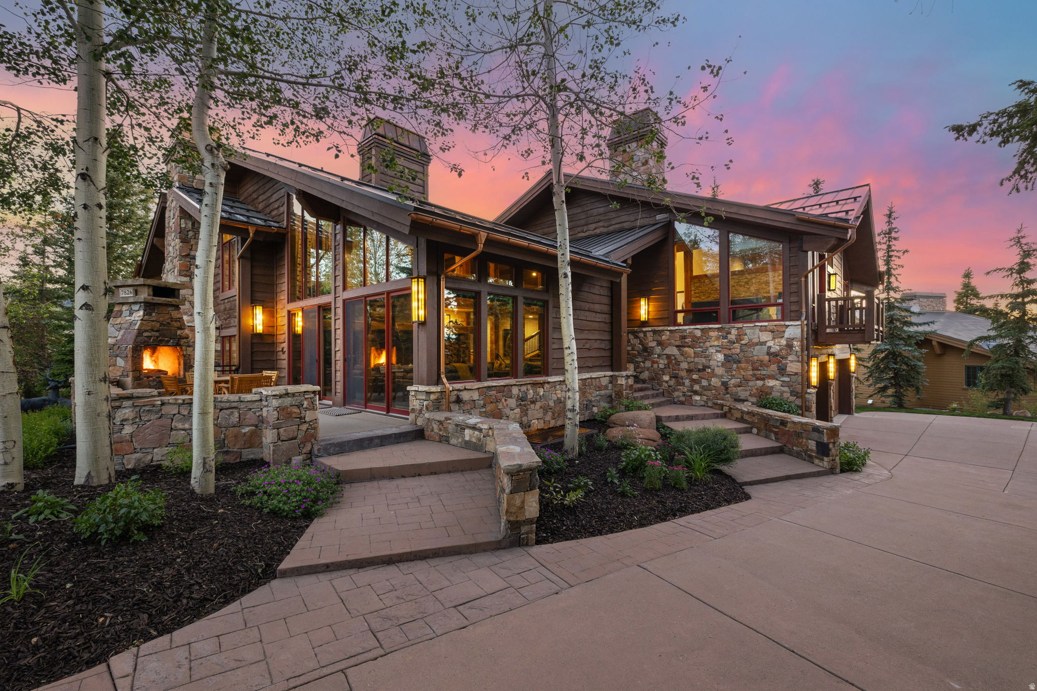 KNOLL ESTATES - Residential