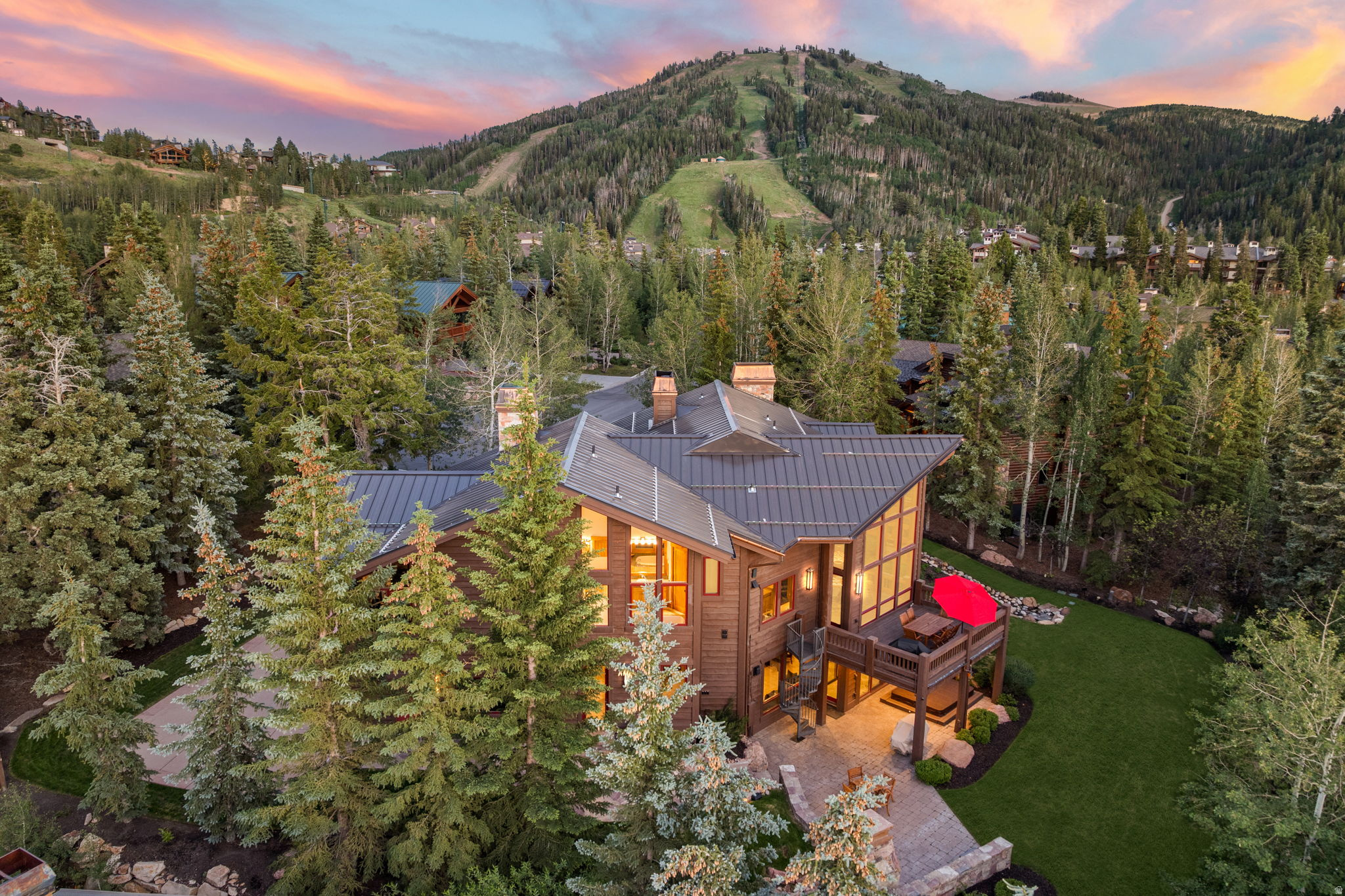 KNOLL ESTATES - Residential