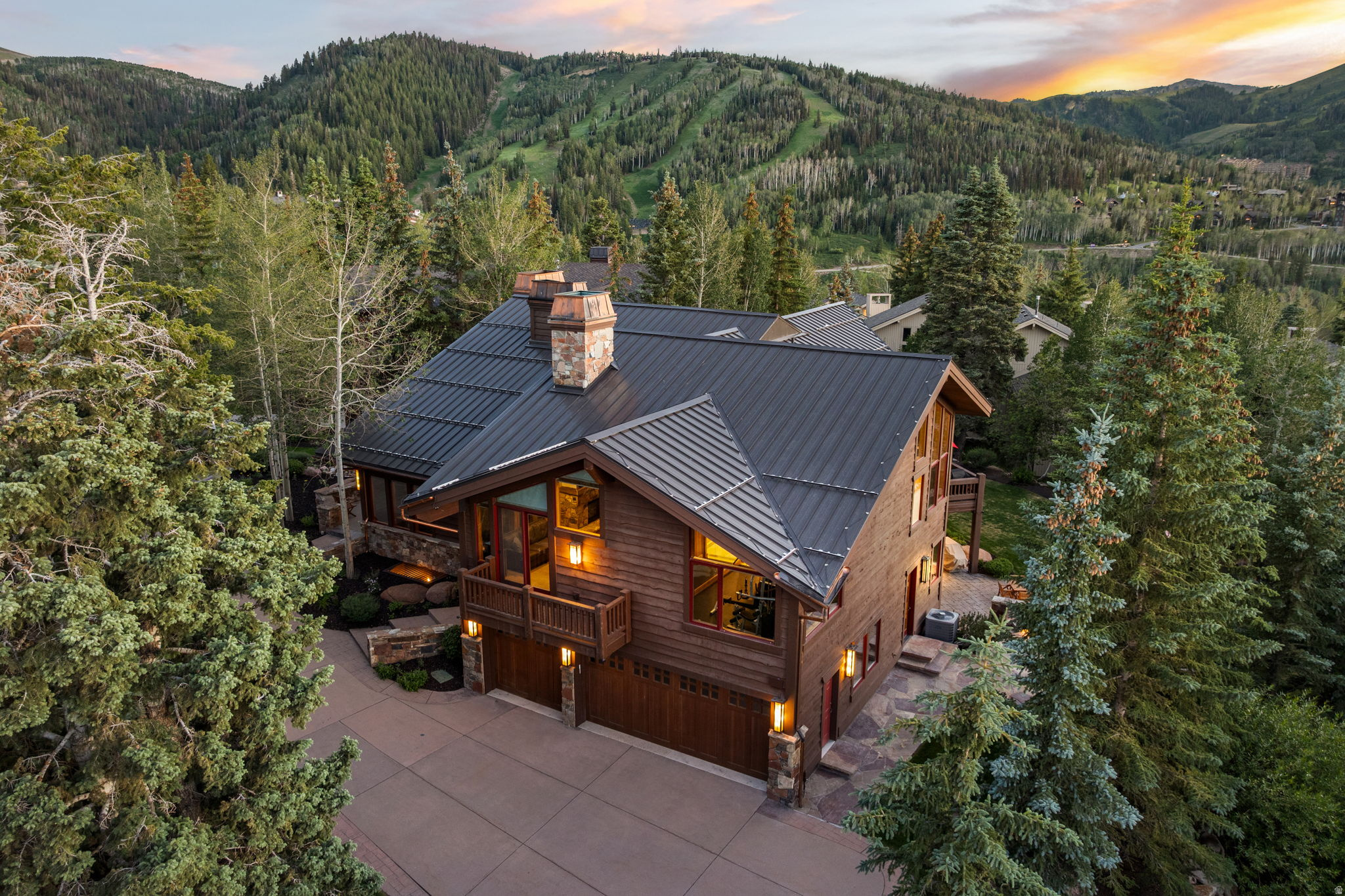 KNOLL ESTATES - Residential