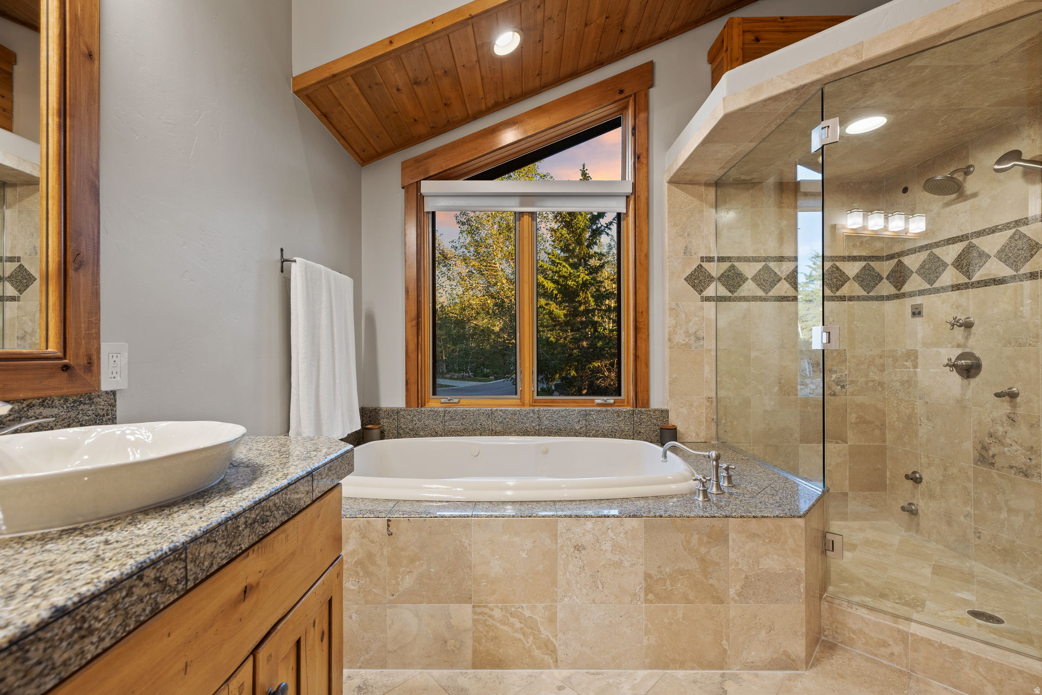 KNOLL ESTATES - Residential