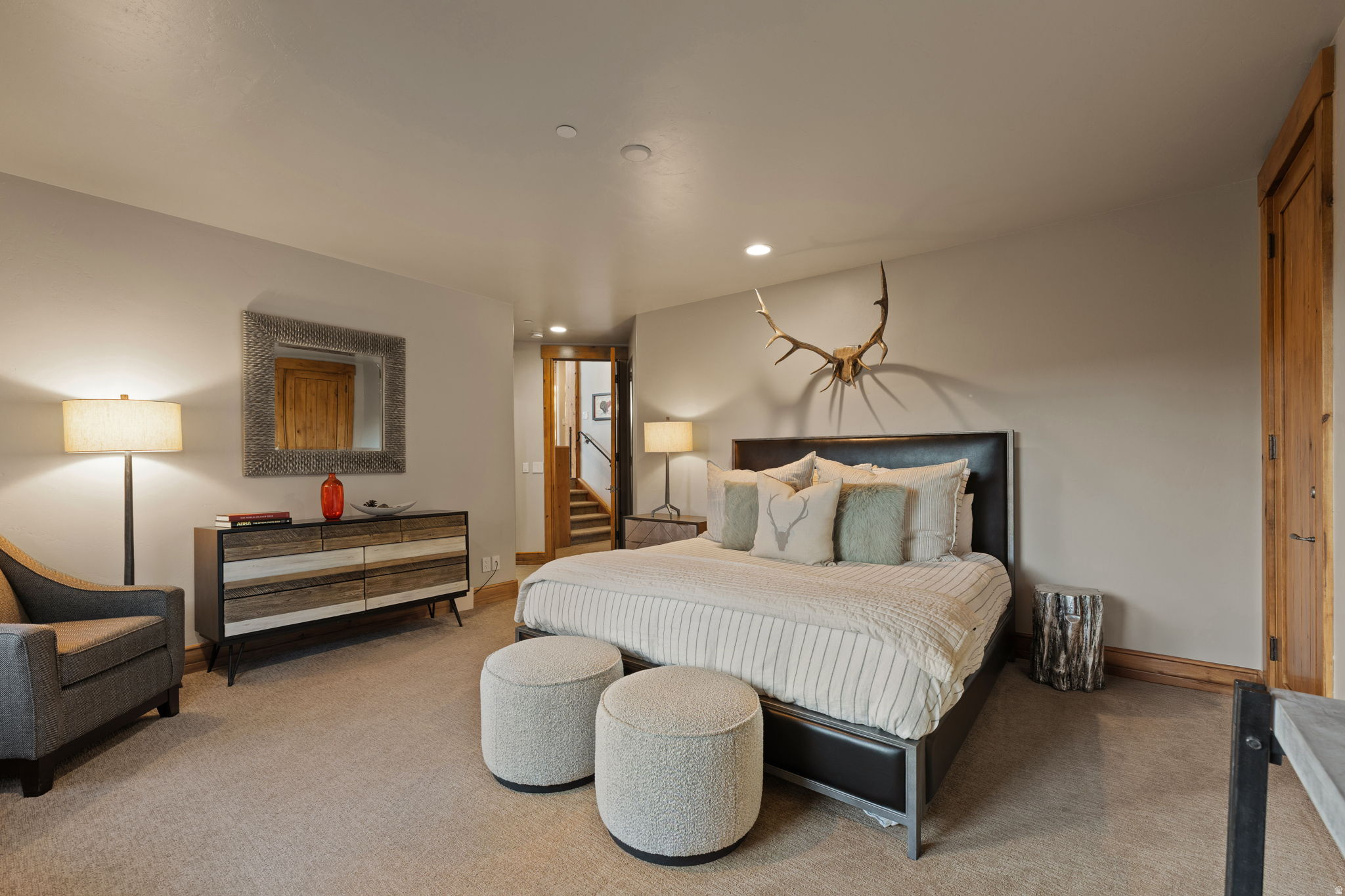 KNOLL ESTATES - Residential