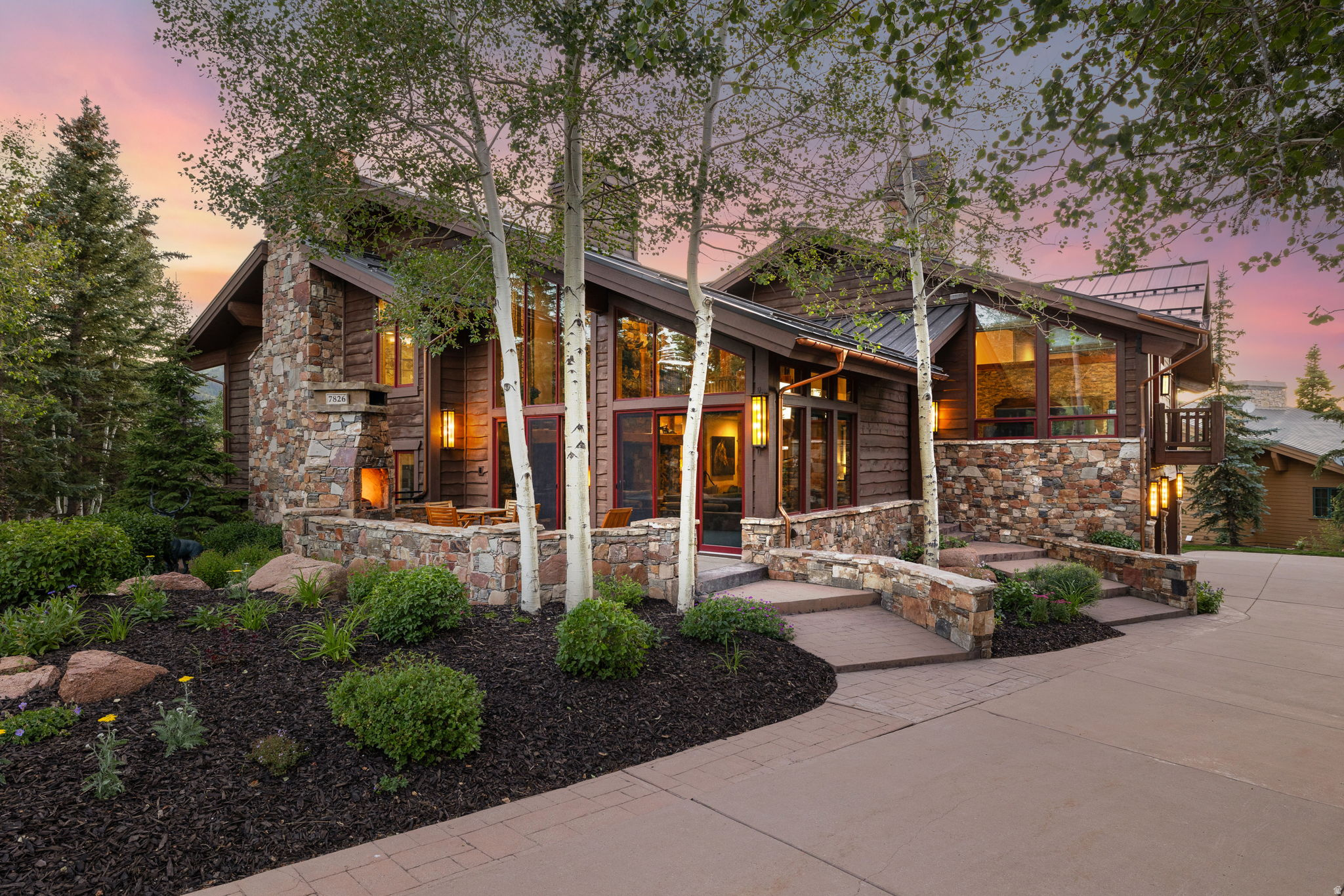 KNOLL ESTATES - Residential