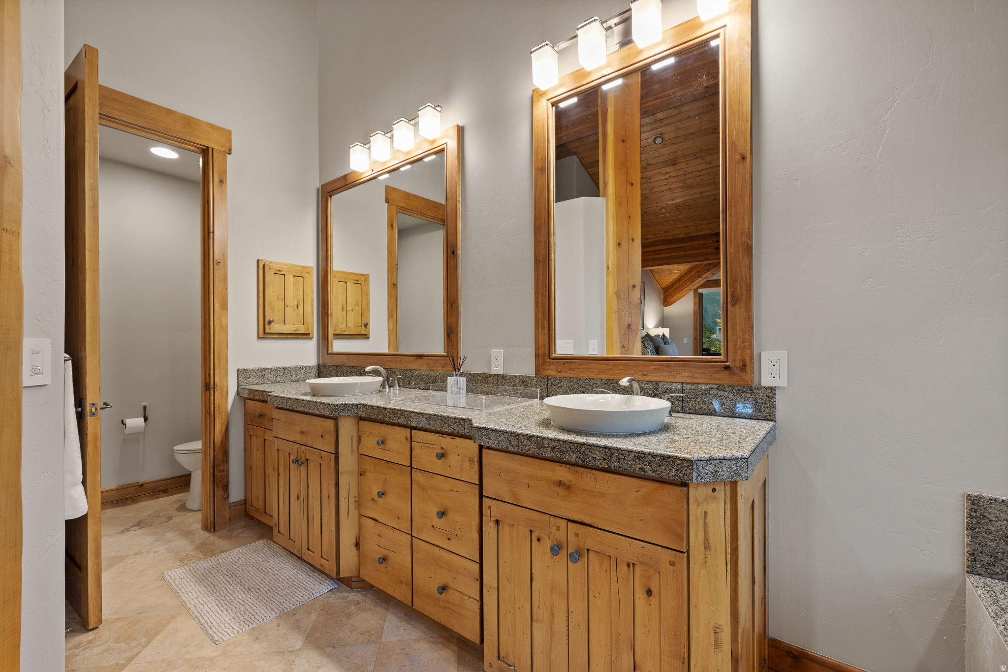 KNOLL ESTATES - Residential
