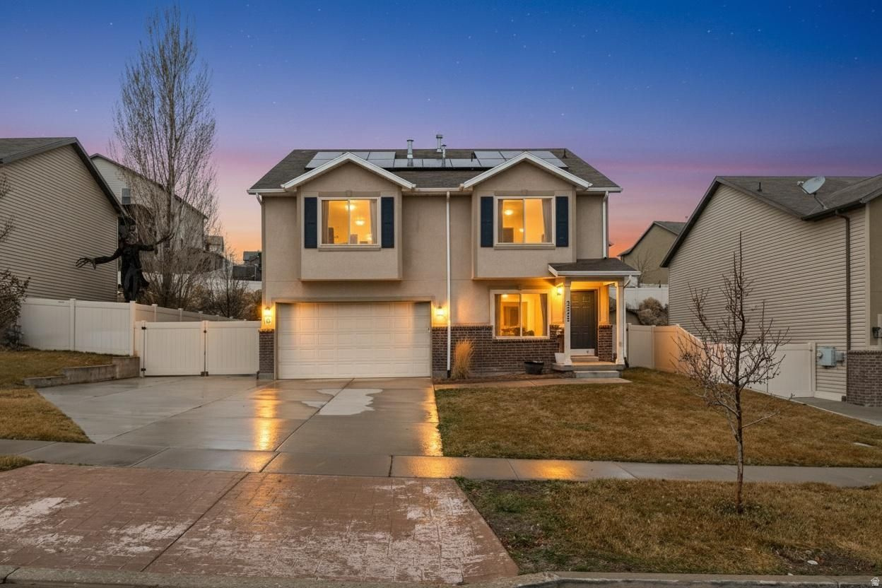 THE VILLAGE OF HAWKS LANDING - Residential