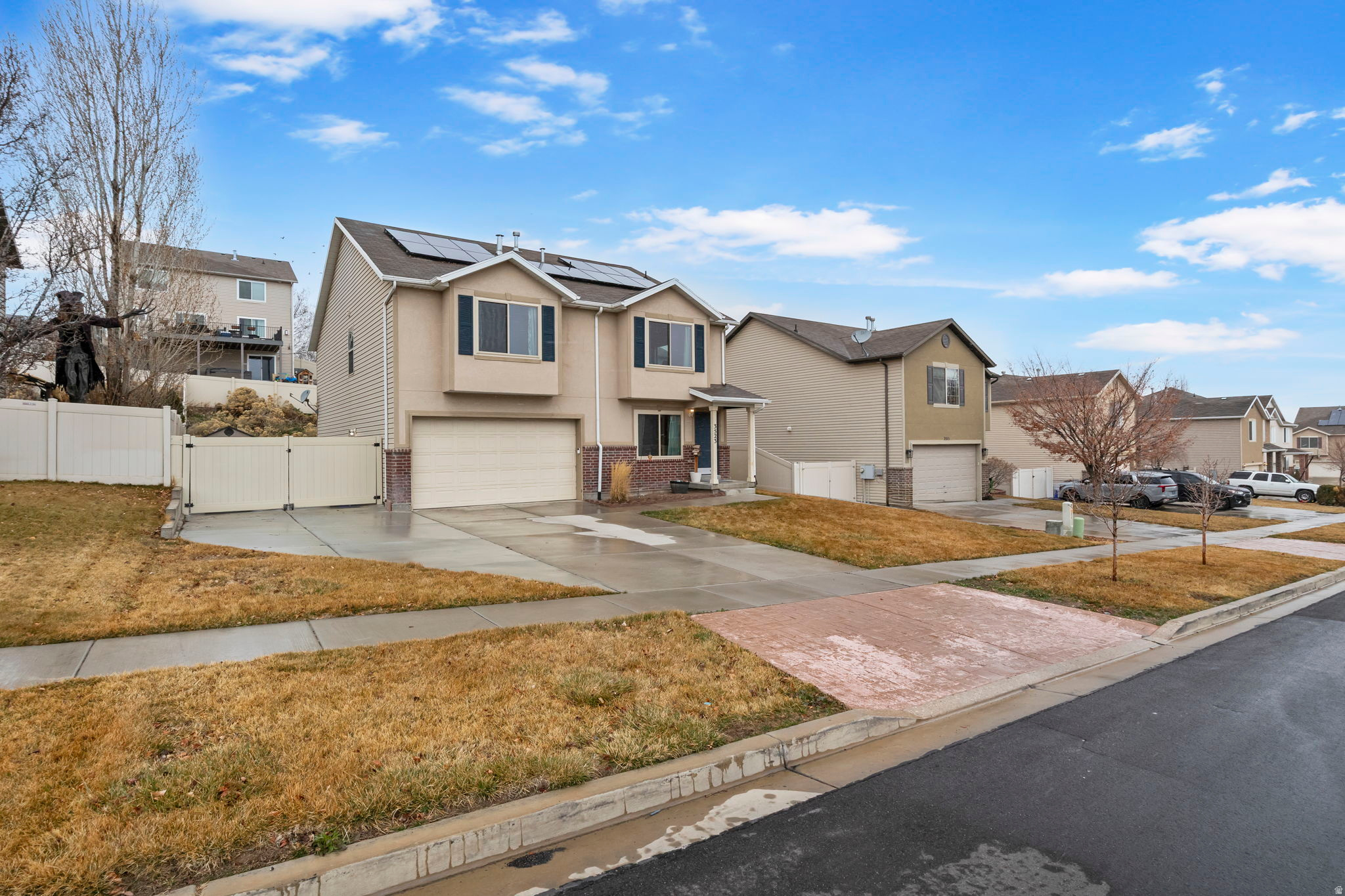 THE VILLAGE OF HAWKS LANDING - Residential