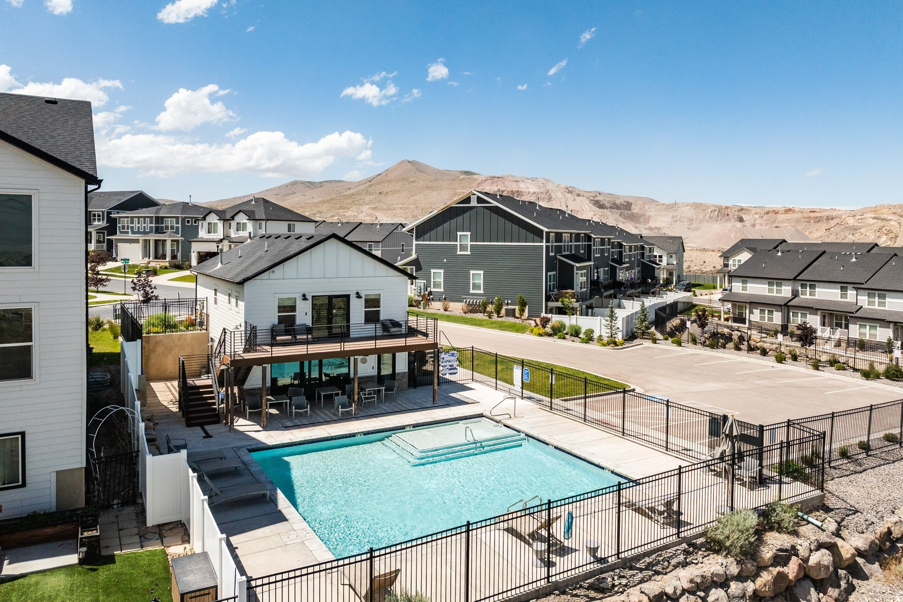 SCENIC MOUNTAIN - Residential
