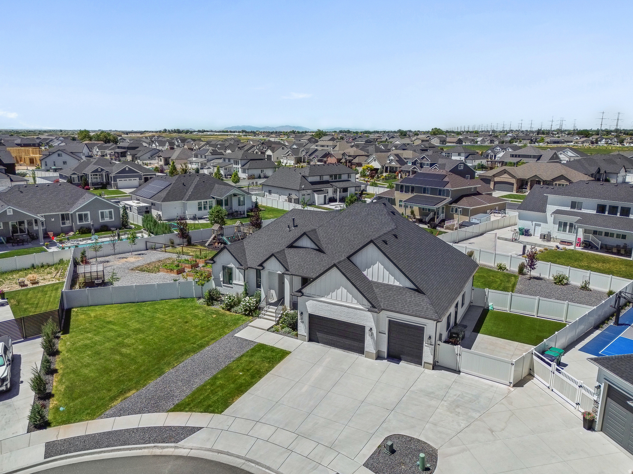 LAYTON PARKE ESTATES - Residential