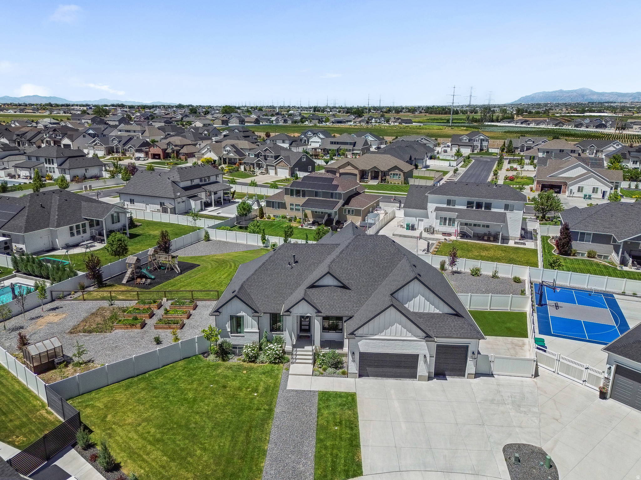 LAYTON PARKE ESTATES - Residential