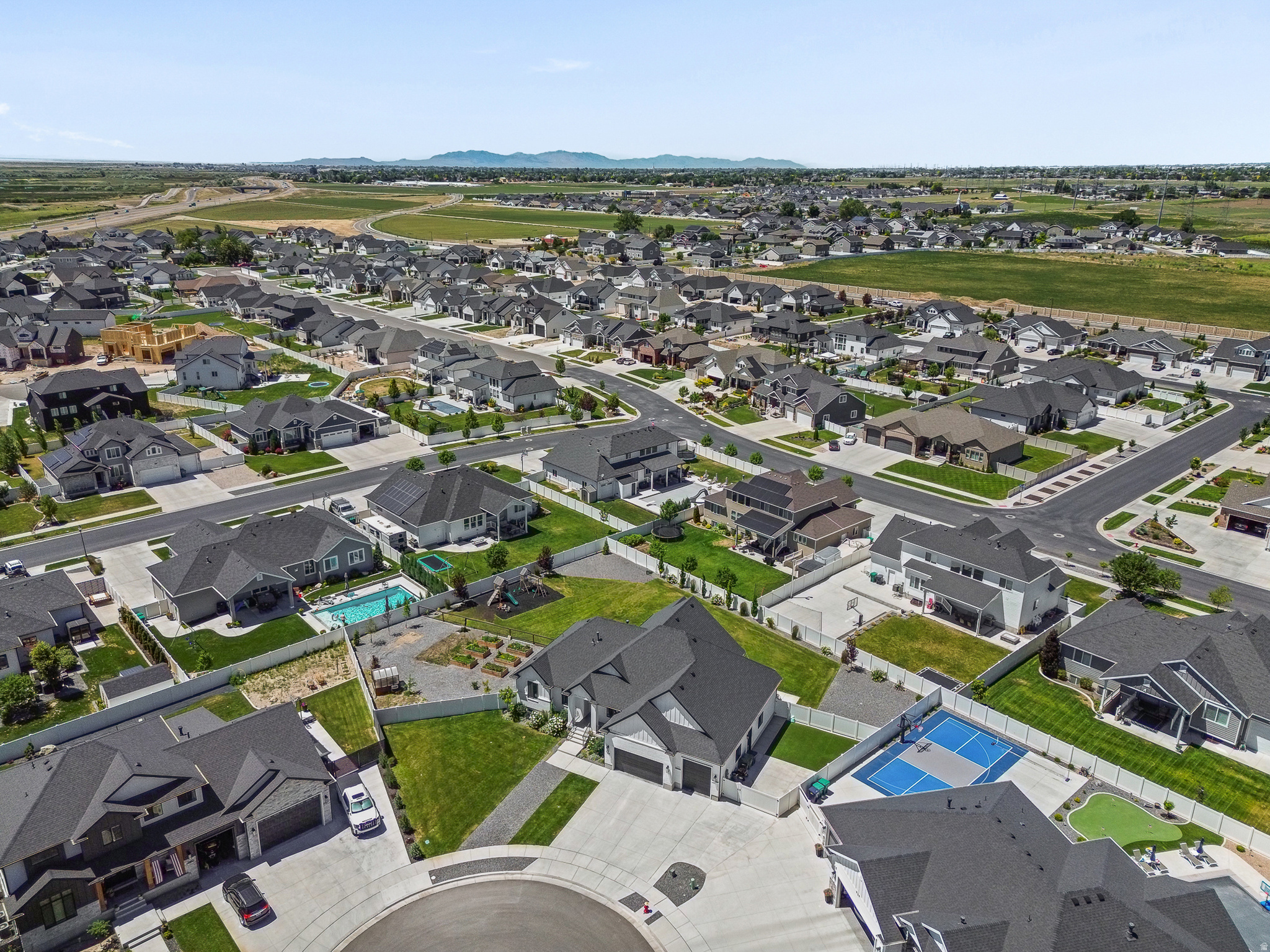 LAYTON PARKE ESTATES - Residential