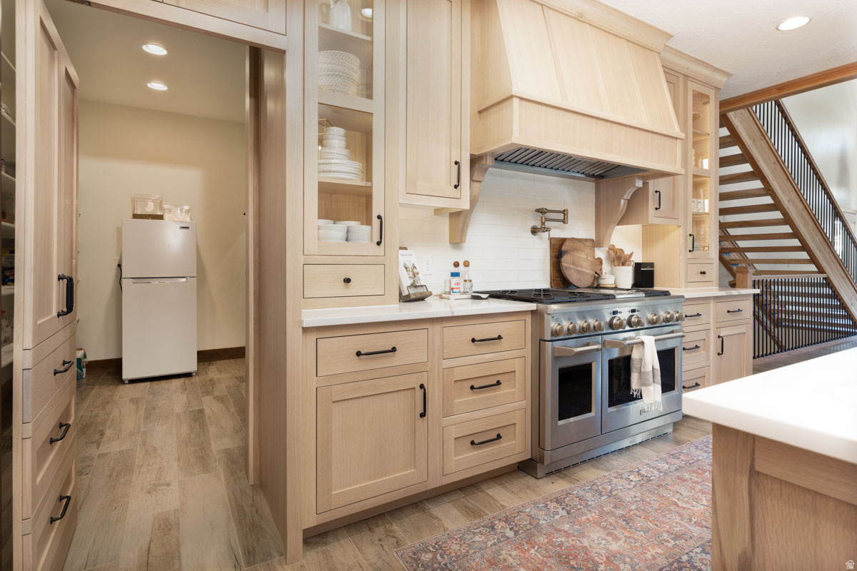 WOODBRIDGE - Residential