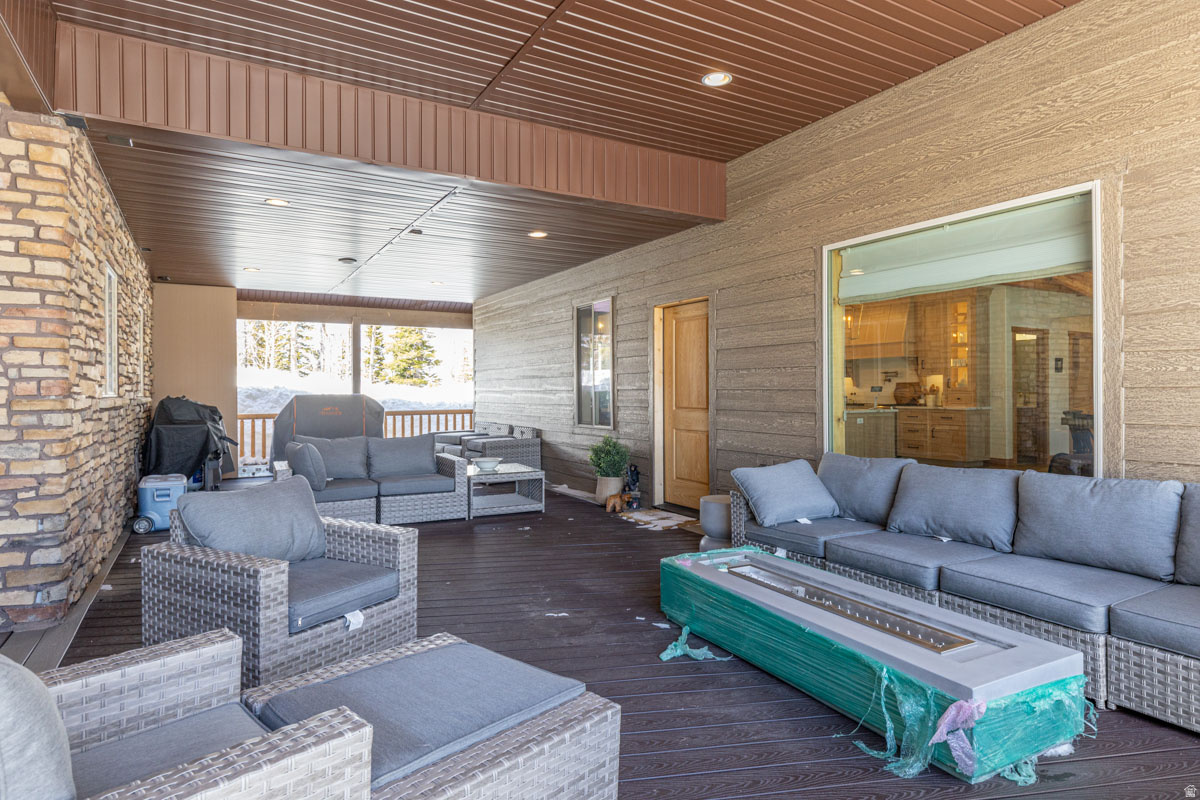 WOODBRIDGE - Residential
